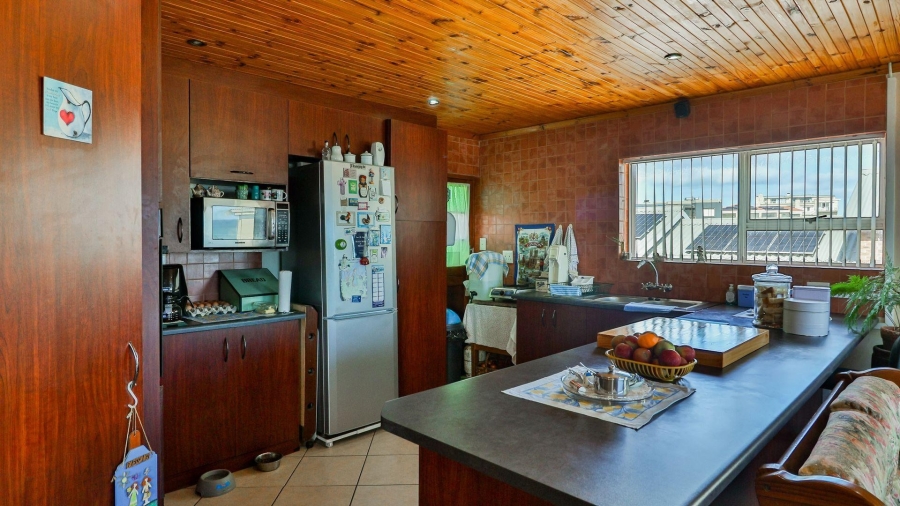 4 Bedroom Property for Sale in De Kelders Western Cape